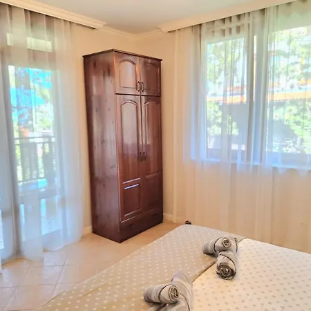 Апартамент Marina Forest Созопол